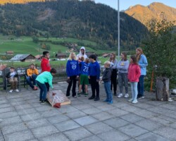 In denselben Teams absolvierten die Teilnehmer diverse Spiele.